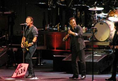 Gary US Bonds joins Bruce Springsteen for "Jole Blon" Friday night at MetLife Stadium
